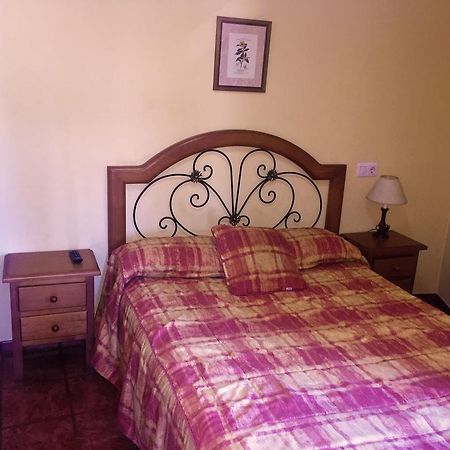 Hostal Bar Stop Velilla del Rio Carrion Exterior foto