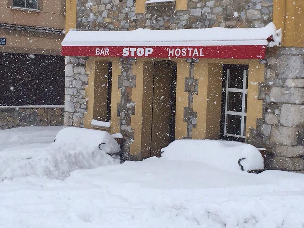 Hostal Bar Stop Velilla del Rio Carrion Exterior foto